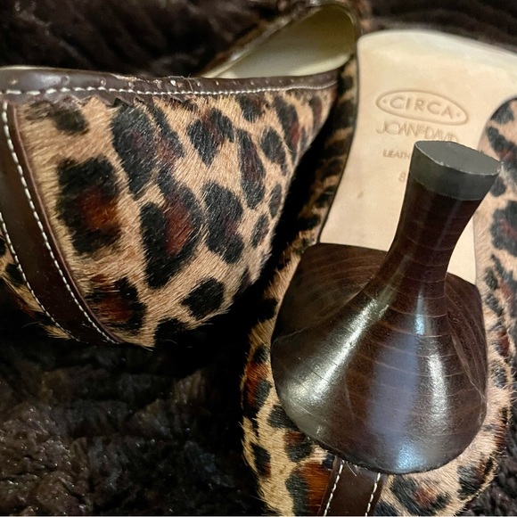 Circa Joan & David Leopard Calf Skin Pump - Picture 7 of 12